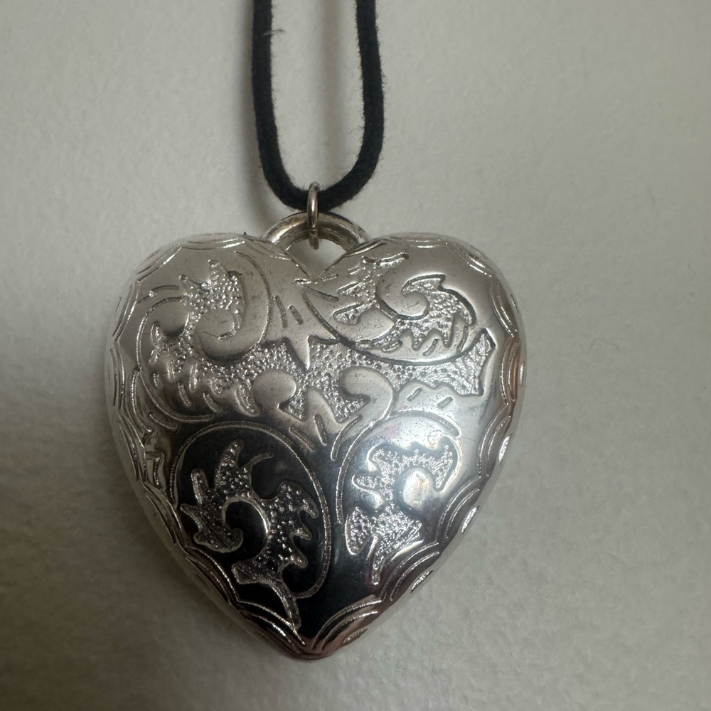 Silver Heart Pendant Necklace - Picture 2 of 2